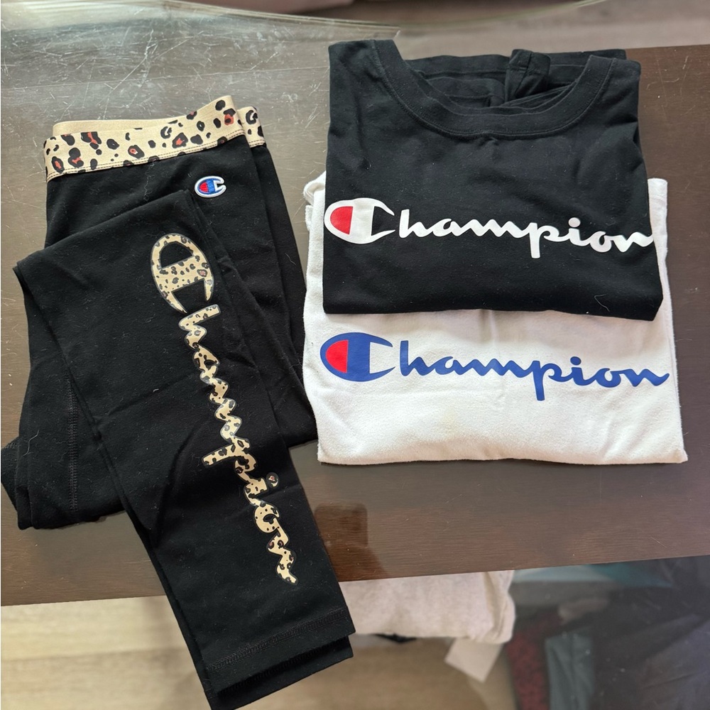 •Champion
•Adidas 
•Victorias secret 
•Windsor (NWT)
•Express